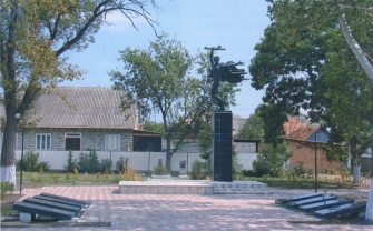 Памятник морякам-дунайцам, погибшим в 1944 г. при освобождении г. Вилково от немецко-фашистских захватчиков